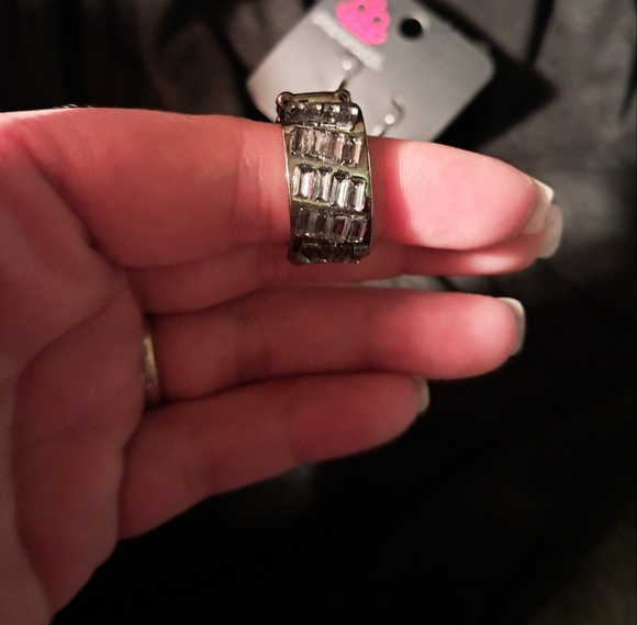 Paparazzi Mirrored Earings And Matching Adjustable Ring Set - Picture 3 of 3